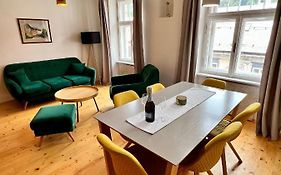 Apartment Trotuar